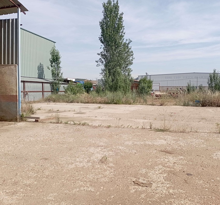 Nave Polígono aviación ( Coreses)