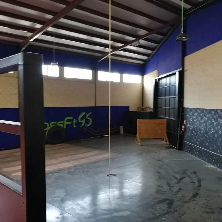 Nave Industrial Polígono de la Hiniesta
