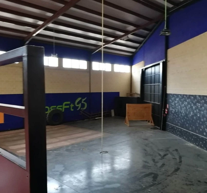 Nave Industrial Polígono de la Hiniesta