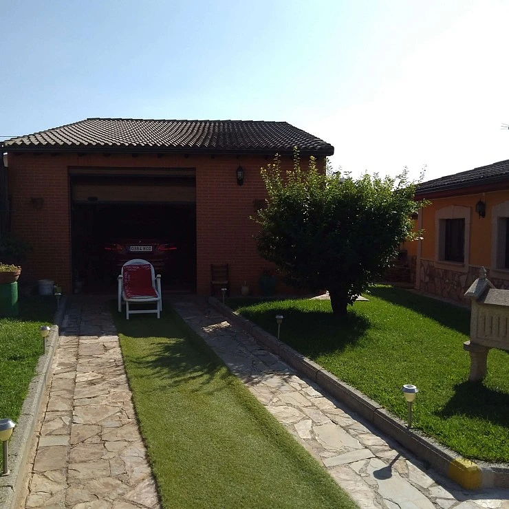 Chalet independiente en Andavias