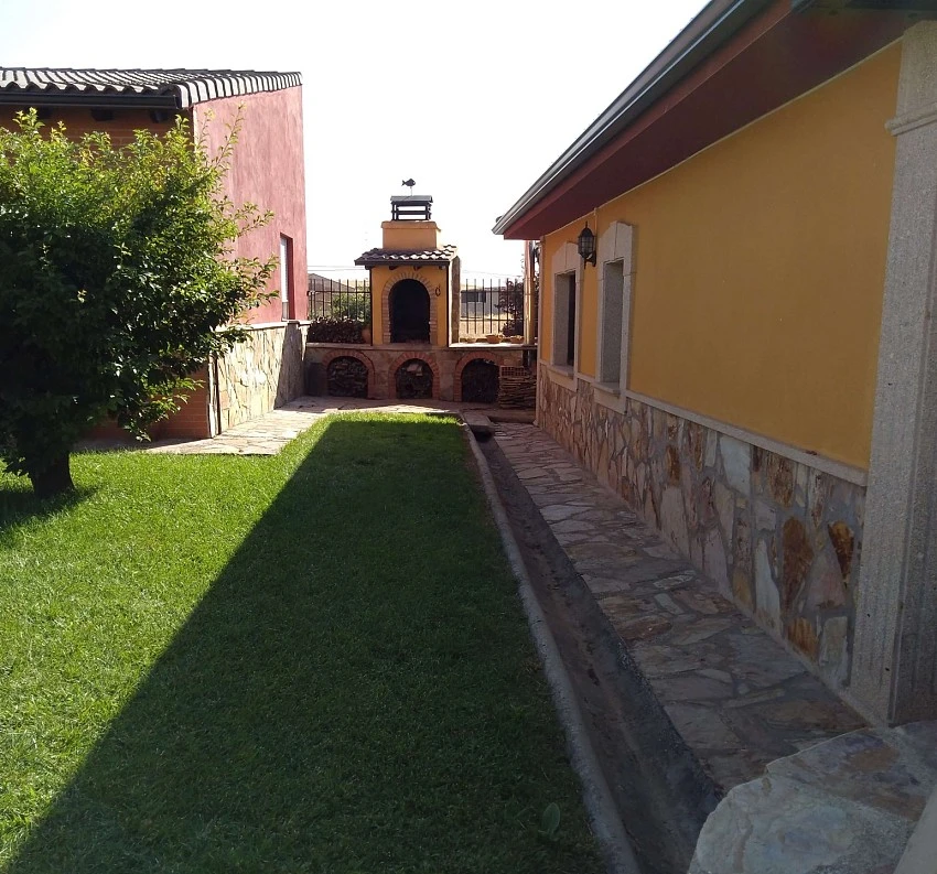 Chalet independiente en Andavias