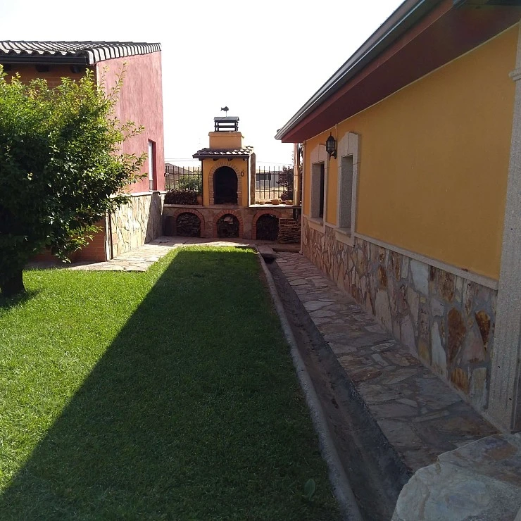 Chalet independiente en Andavias