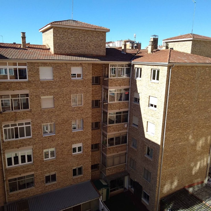 Piso Cardenal Cisneros, Tres Cruces
