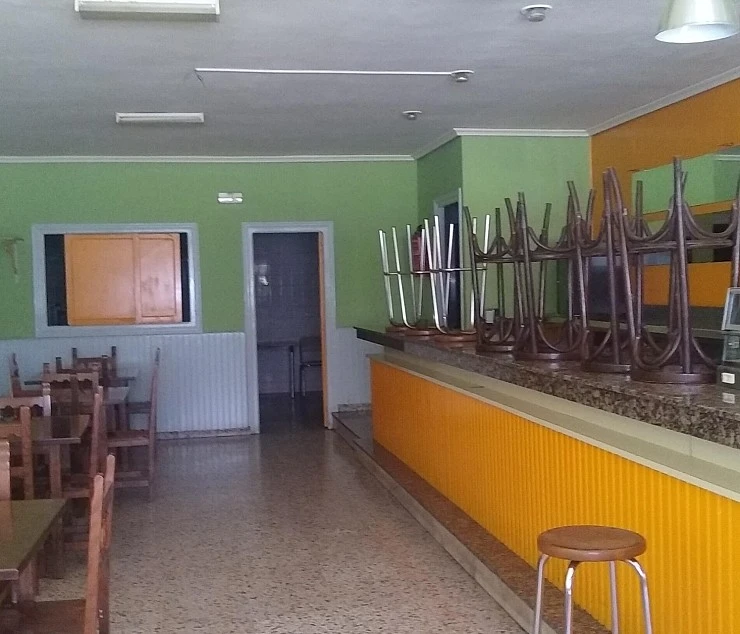 Local comercial en Cardenal Cisneros / Tres Cruces