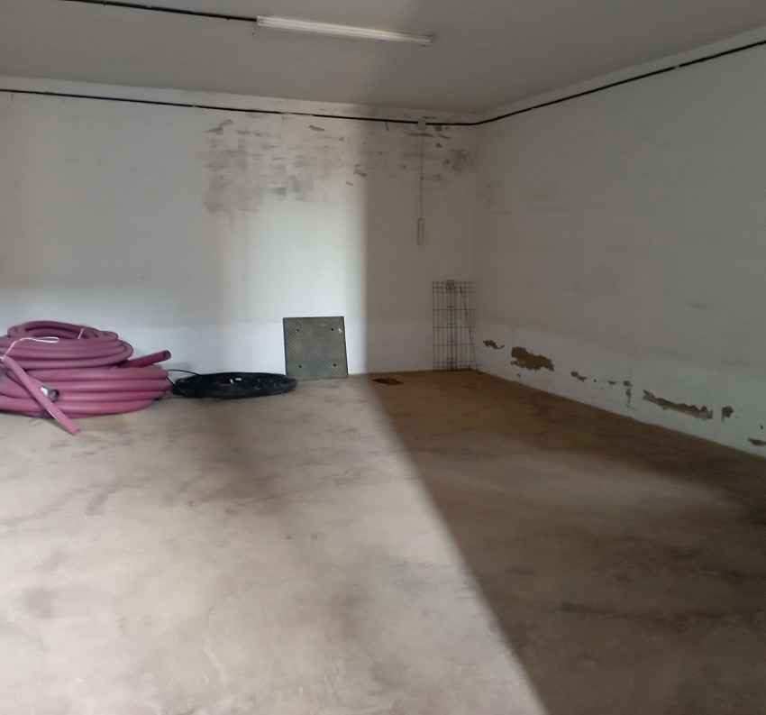 Nave Polígono aviación ( Coreses)